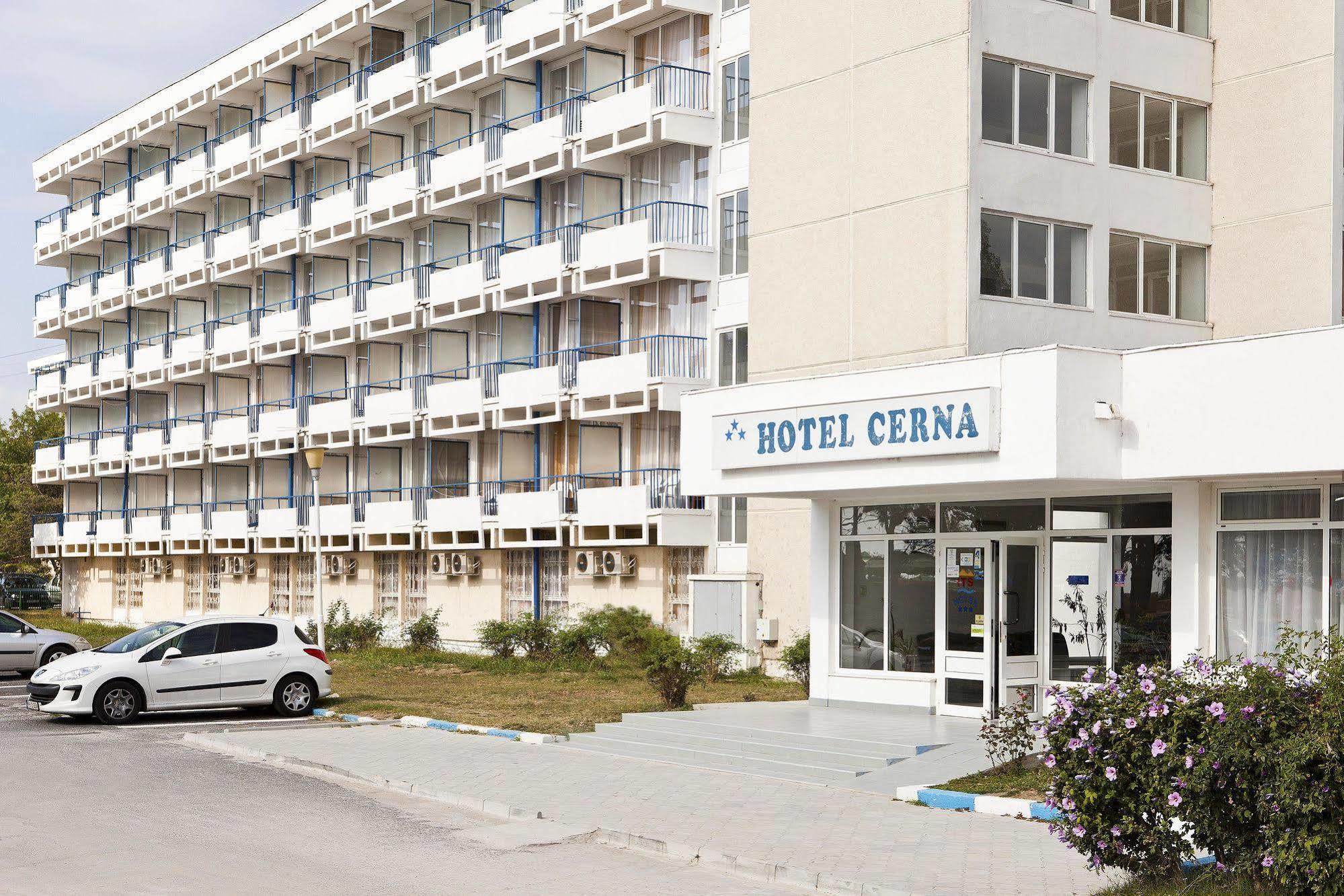 Hotel Cerna ซาตูร์น ภายนอก รูปภาพ